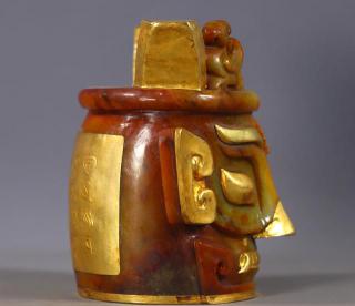 臻品旧藏老和田玉包金三星堆文化面具高12.5厘米,长10.5厘米